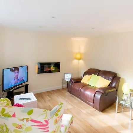 The Retreat, Own Hot Tub, Romantic Escape, Near Lyme Regis Exterior photo